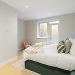 Luxurious 2Br Sleeps 6 Hotel-Style Comfort The Oak