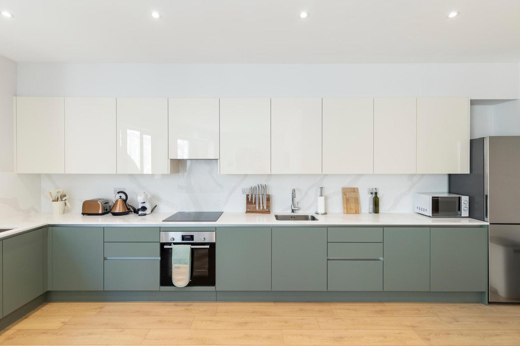 Luxurious 2br Sleeps 6 Hotel-style Comfort The Oak